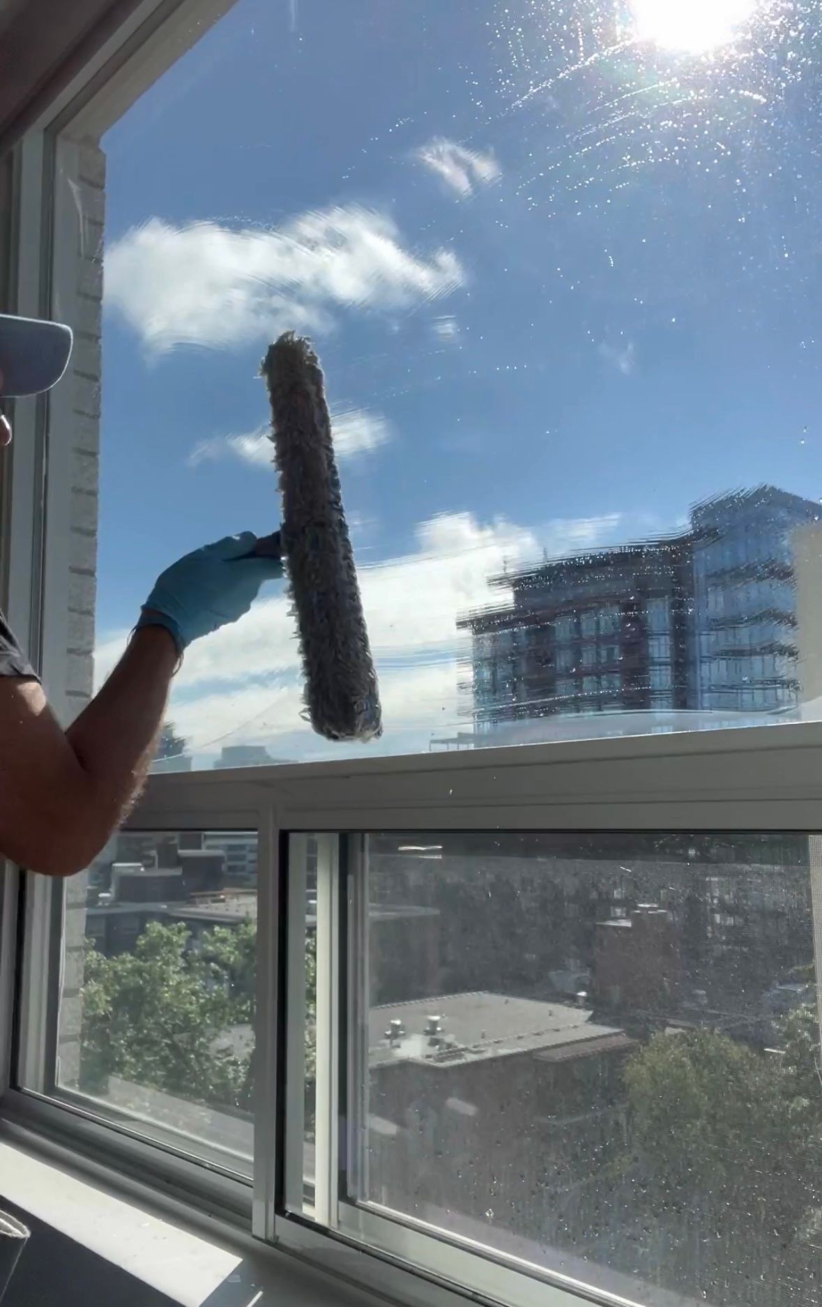 Window cleaning residential